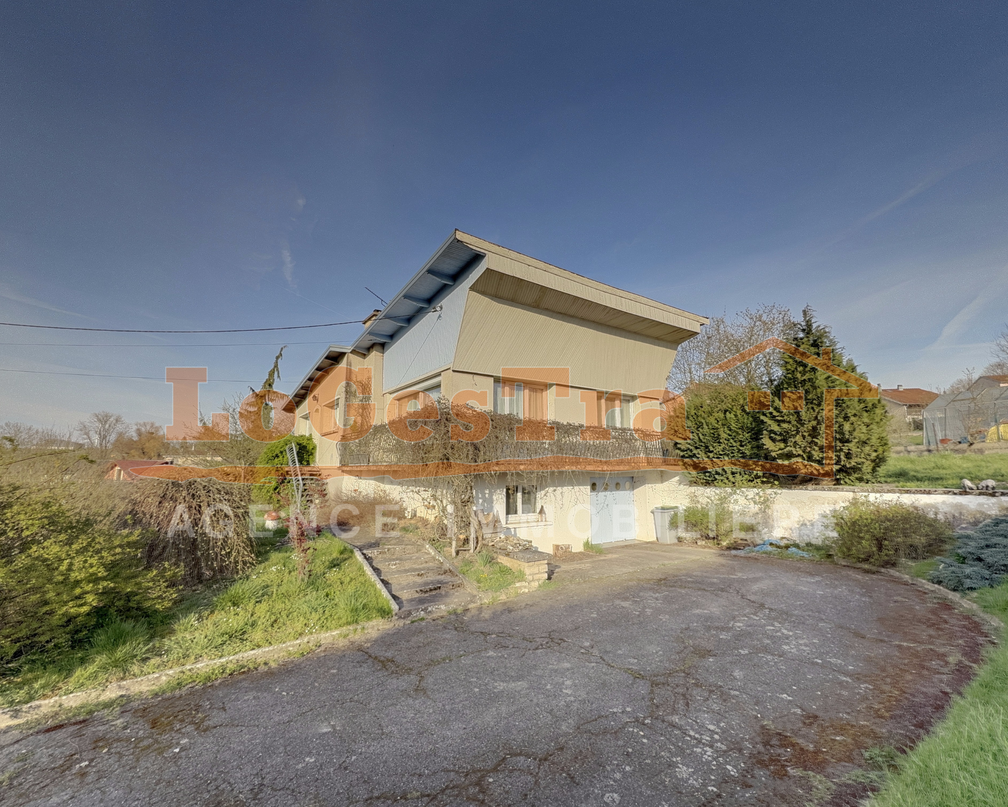 Maison de 108,19m2 à rénover, ESLEY